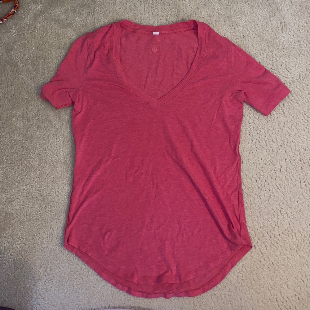 Pink lululemon t-shirt